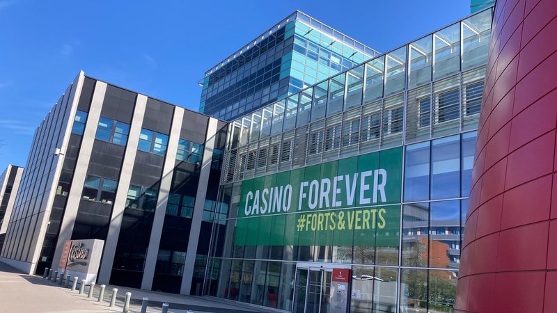 Les tendances de divertissement mobiles qui changent la scène francophone, casino lizaro